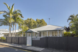 HOMELY STUDIO IN KANGAROO POINT