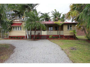 Charming Queenslander with Character & Style!