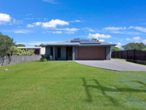 Near New 4 Bedroom Home – Bakers Creek
