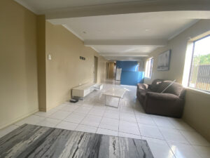 1/5 HOLLAND STREET