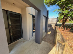Modern Family Home Near Beach