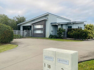 For Rent: 1/18 Benarid Drive, Ooralea – Spacious 2 Bedroom, 2 Bathroom Lowset Home