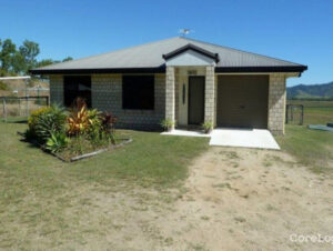 A Little bit Country – $580pw