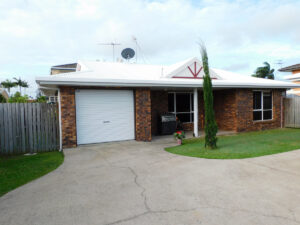 NEAT AND COZY UNIT TUCKED IN SOUTH MACKAY