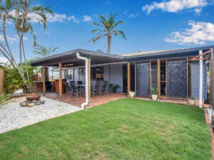 ENTERTAINER WITH POOL – 4 BEDROOM FAMILY HOME