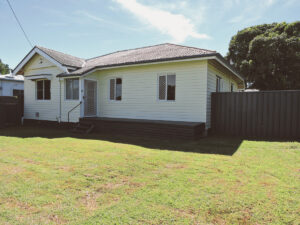SMALL COTTAGE IN SOUTH MACKAY