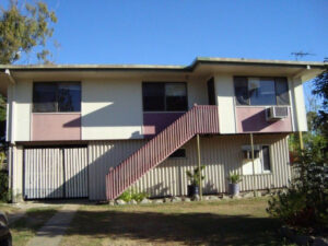 RENOVATOR – HIGHSET FAMILY HOME – ANDERGROVE